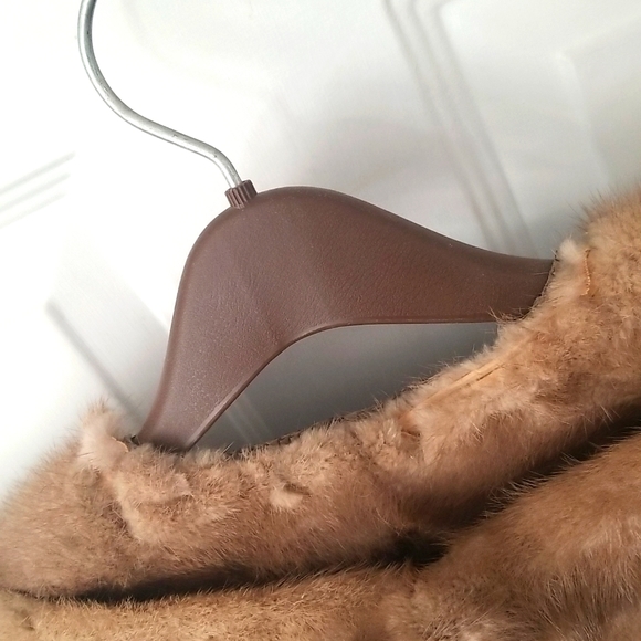 Mink fur stole - Picture 9 of 9